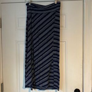 Motherhood Maternity Maxi Skirt Size Medium